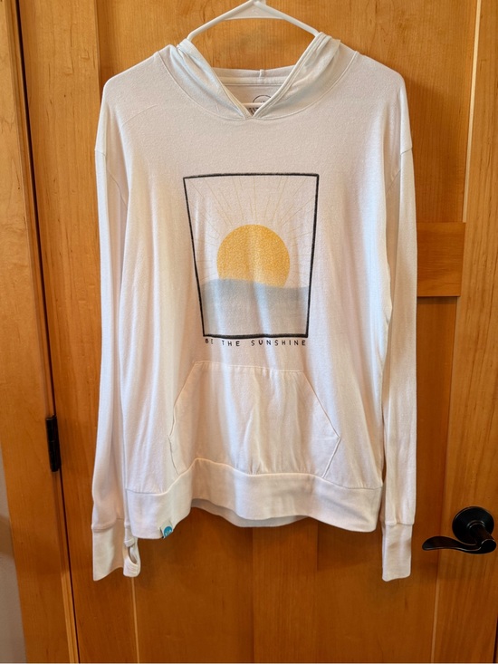 Source Unknown Tops - 30A - be the sunshine ☀️ White Long Sleeve Hoodie Top with Yellow Sun Graphic